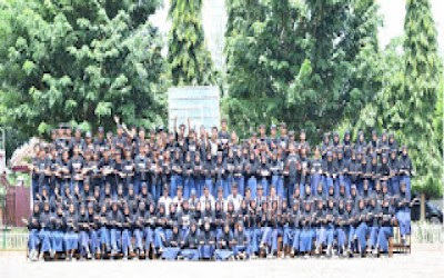 FOTO SATU ANGKATAN KELAS 9 SMP NEGERI 2 CEPIRING 2024